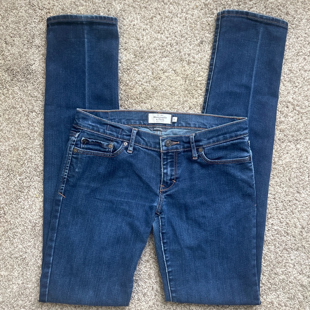 Abercrombie & Fitch size 2L Blue Low Rise Skinny Jeans